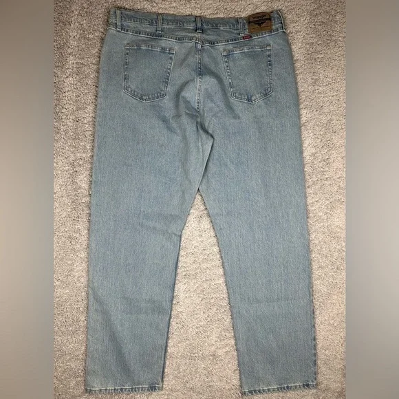 Wrangler Jeans Mens 42 x 32 Relaxed Fit Light Wash Work Outdoors Basic Casual - Picture 4 of 5